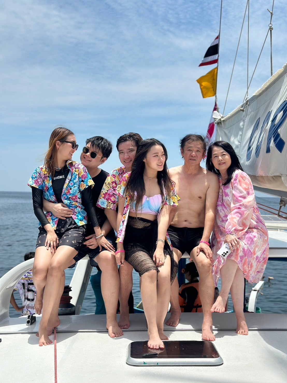 LINE_ALBUM_For web_๒๔๐๕๐๓_4